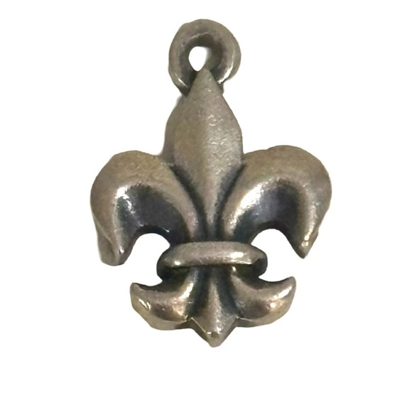 James Avery Fleur De Lis Charm or Pendant Retired Saints
Sterling Silver 925 - Picture 1 of 5
